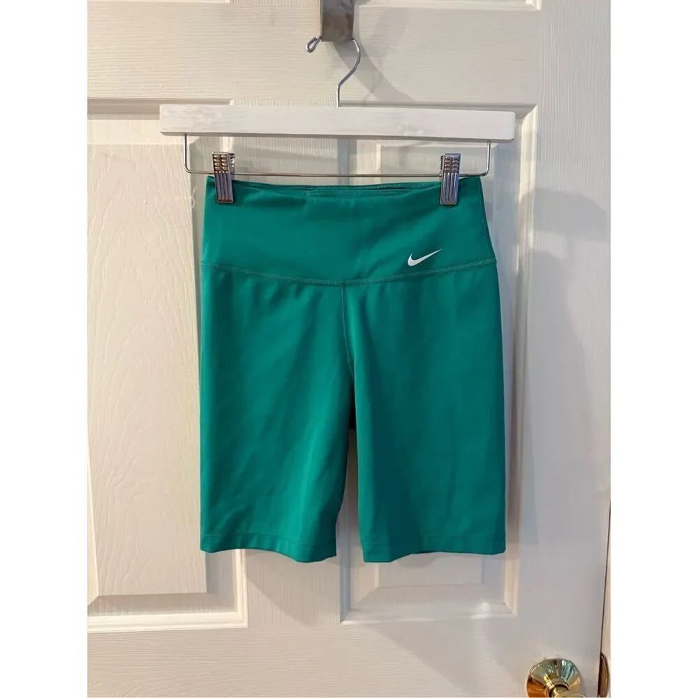 Nike Kelly Green Dri-Fit 6” Athletic Shorts sz XS NWOT